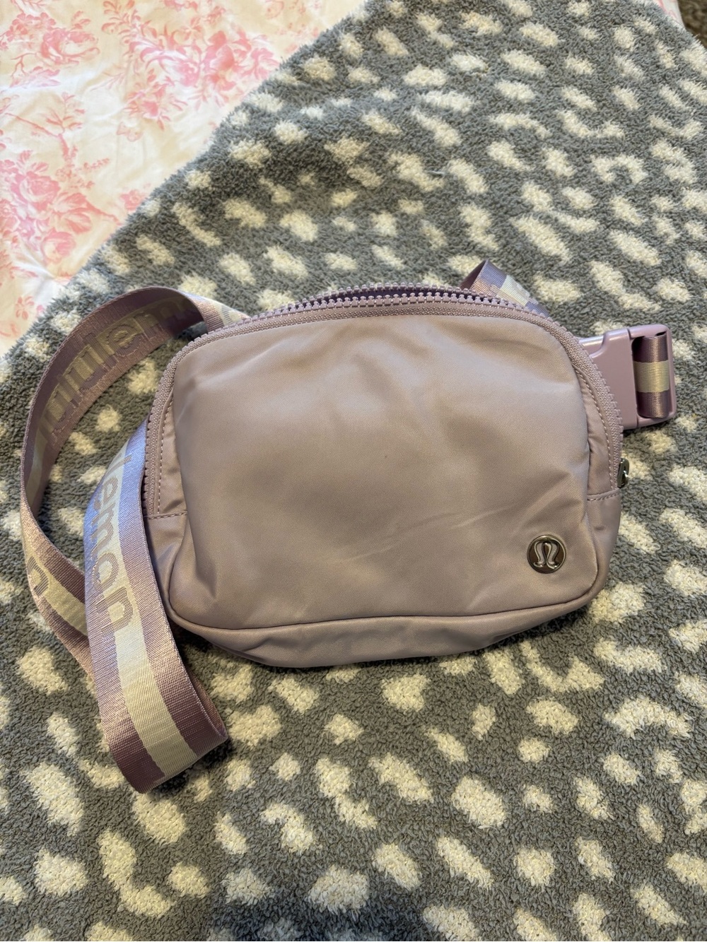 lululemon athletica purple belt bag with striped strap